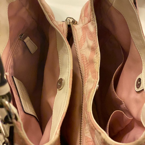 Coach Summer/Spring Pink Purse - Picture 4 of 5